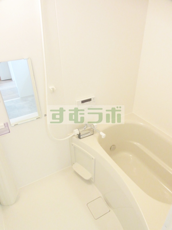 バス・シャワールーム　浴室乾燥付で雨季も安心