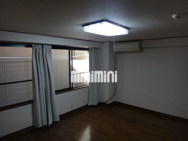 居室・リビング　広々８帖