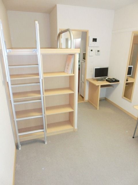 その他部屋・スペース　1階はフローリング・2階はカーペットのお部屋です。