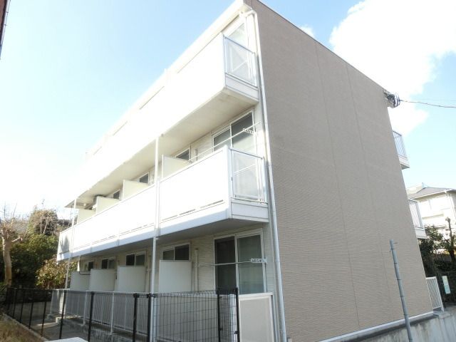 建物外観　日当たり良好のバルコニ―です！