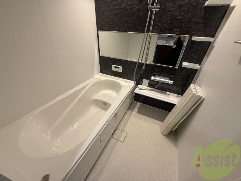 バス・シャワールーム　広い浴槽でした。足を伸ばしてお湯に浸かれます。