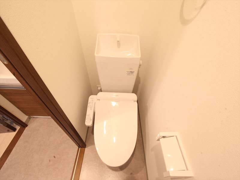 トイレ　温水洗浄便座付トイレ