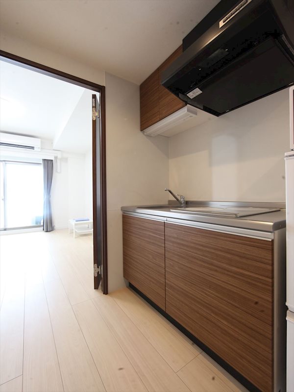 キッチン　システムキッチン（ＩＨ2口コンロ付き）冷蔵庫レンジ完備