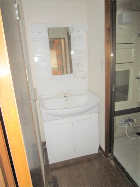 洗面設備　別号室の参考写真になります。