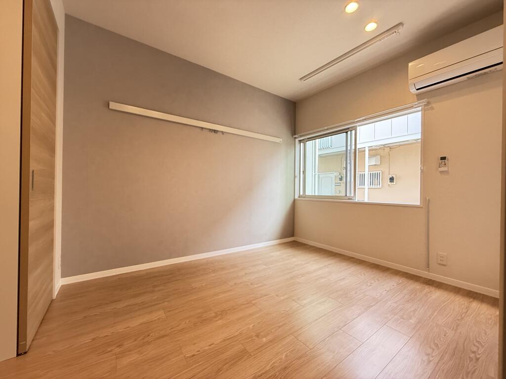 その他部屋・スペース　寝室にもエアコン完備！！