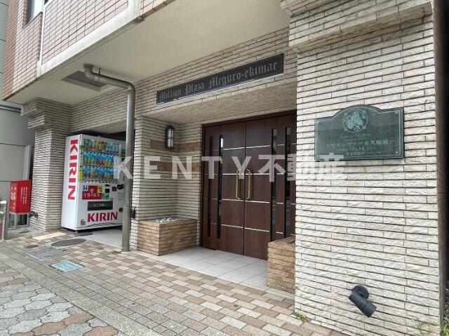 エントランス　ゆとりのあるエントランスです