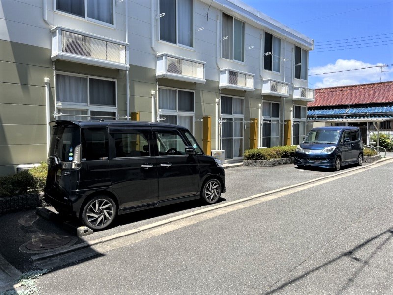 その他　駐車場は別料金となります。