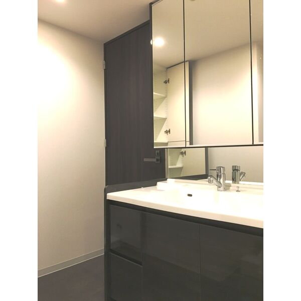 洗面設備　※別室の参考写真の為、現況優先です。