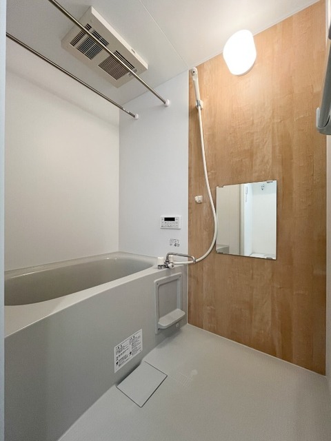 バス・シャワールーム　バスルーム