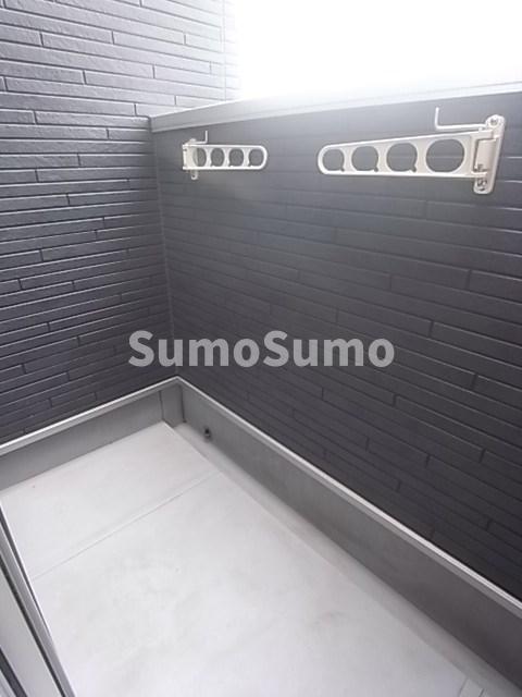 バルコニー　暖かな日差しのふりそそぐバルコニー