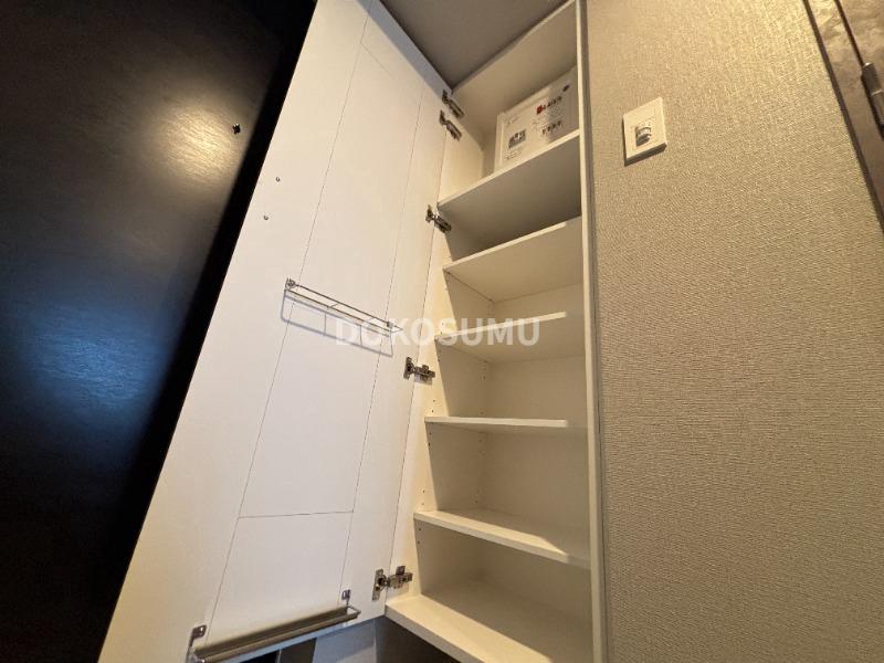 玄関　住まいの顔として相応しい、気品とゆとりのあるエントランス。