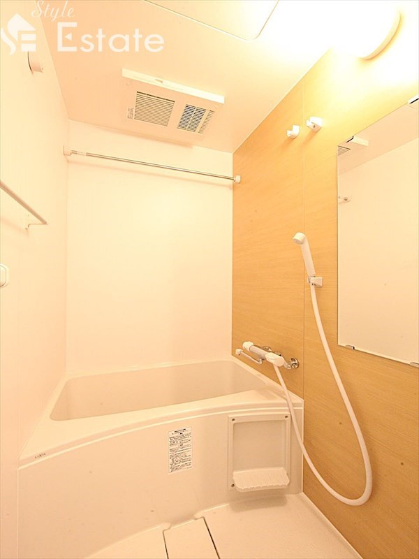 バス・シャワールーム　バスルーム