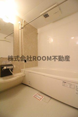 バス・シャワールーム　落ち着いた空間のお風呂です