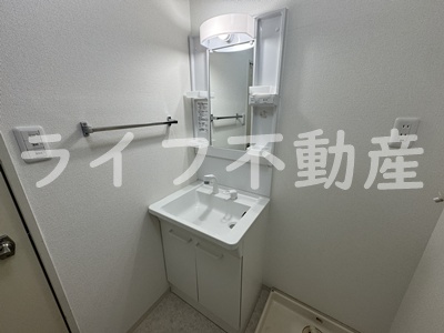 洗面設備　使いやすい洗面所です