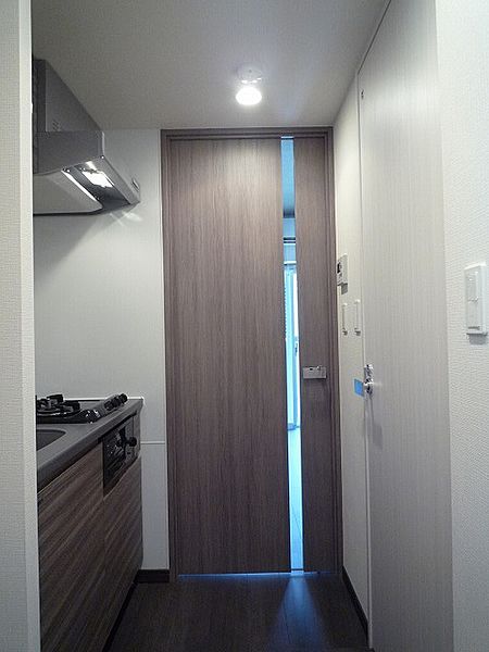 玄関　※別部屋参考写真