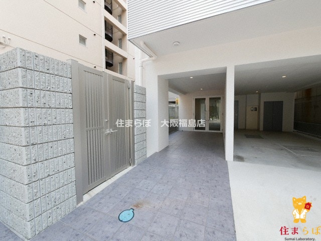 エントランス　共用部の印象も大切に