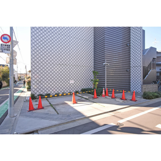 駐車場　駐車場に車を止められます