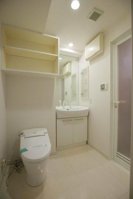 トイレ　※同建物内・別タイプの参考写真です。