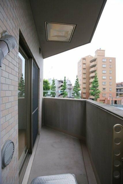 バルコニー　※同建物内・別タイプの参考写真です。