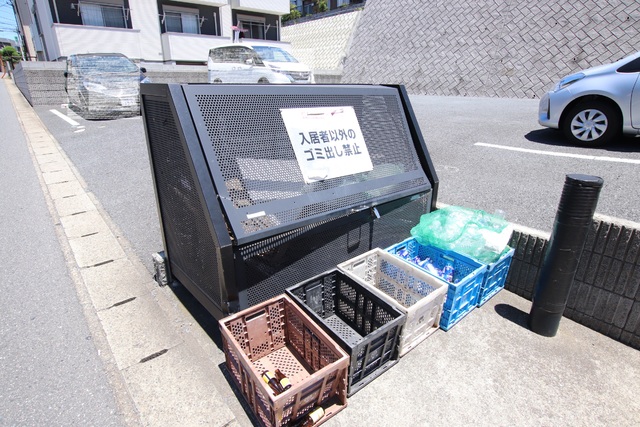 その他共有部分　専用ゴミステーションあります♪