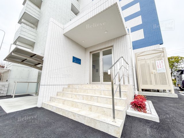 エントランス　オートロック付きのエントランス☆