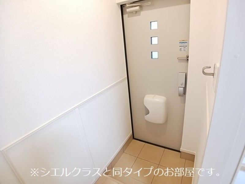 玄関　図面と現状に相違がある場合には現状を優先