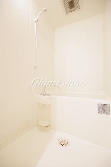 バス・シャワールーム　(参考写真)