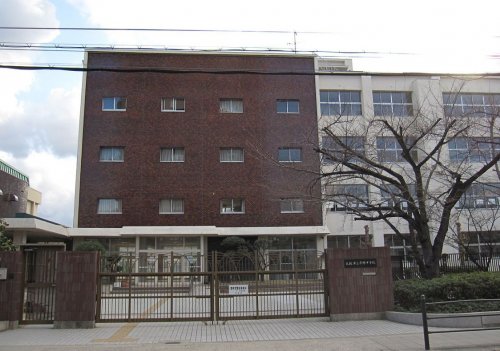 中学校　平野中学校（中学校）まで750m
