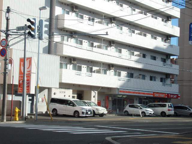 コンビニ　セイコーマート（コンビニ）まで106m