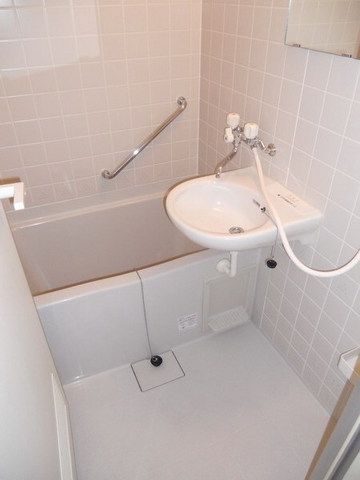 バス・シャワールーム　★もちろんバス・トイレ別★