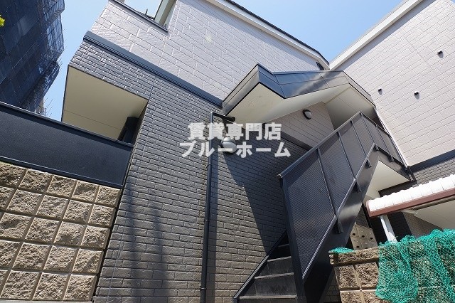 建物外観　鉄骨造のしっかりとした物件！