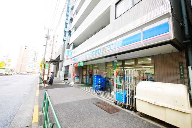 コンビニ　ローソン　本駒込五丁目店（コンビニ）まで203m