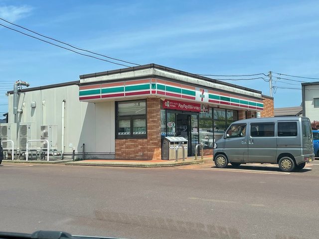 コンビニ　セブンイレブン長岡摂田屋店（コンビニ）まで300m
