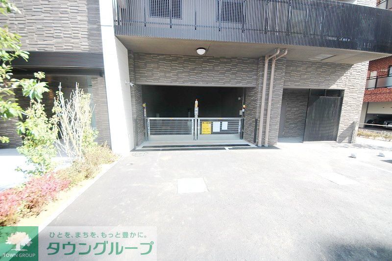 駐車場　エントランス