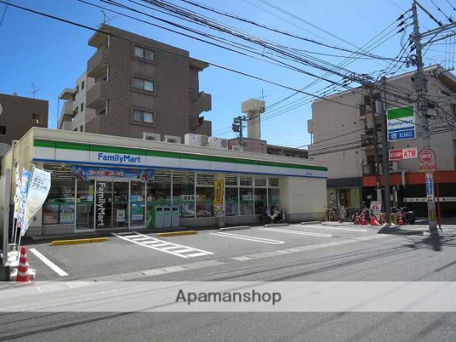 コンビニ　ファミリーマート荒田二丁目店（コンビニ）まで61m