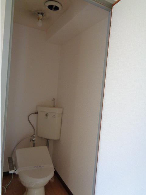 トイレ　※写真は203号室