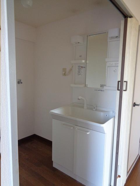 洗面設備　※写真は203号室