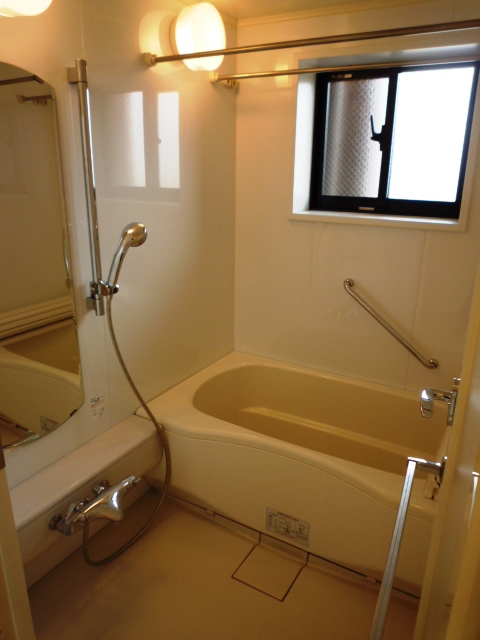 バス・シャワールーム　バス※別部屋参考写真