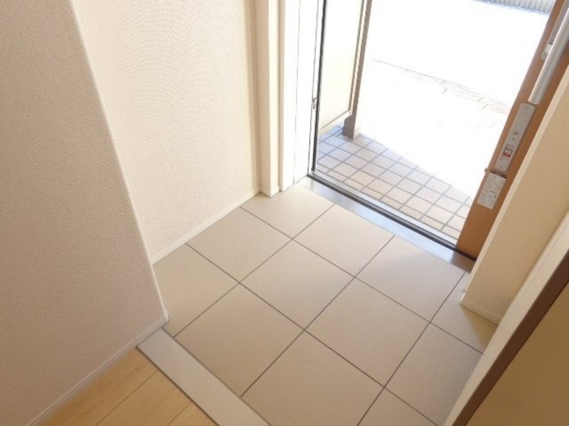 玄関　図面と現状に相違がある場合には現状を優先