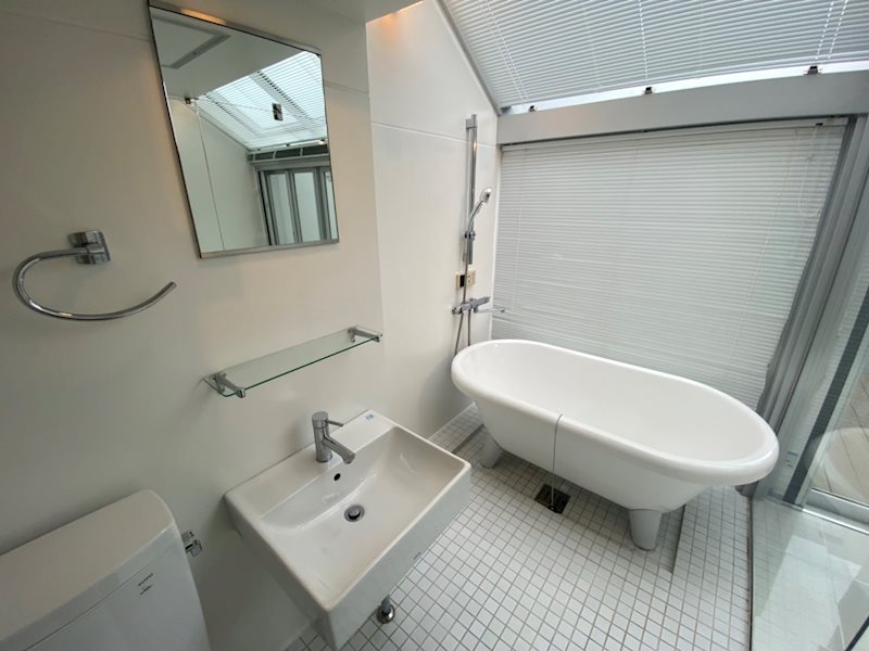 バス・シャワールーム　同建物同号室の室内写真になります。(104号室)