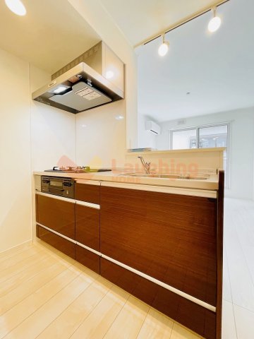 キッチン　コンパクトなキッチンで掃除もラクラク