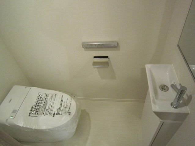 トイレ　（別タイプ参考写真）パークリュクス本駒込ステーションプレミア