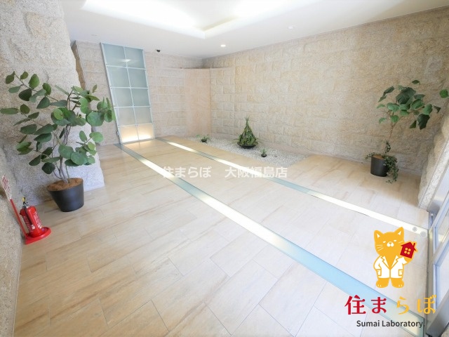 エントランス　共用部の印象も大切に