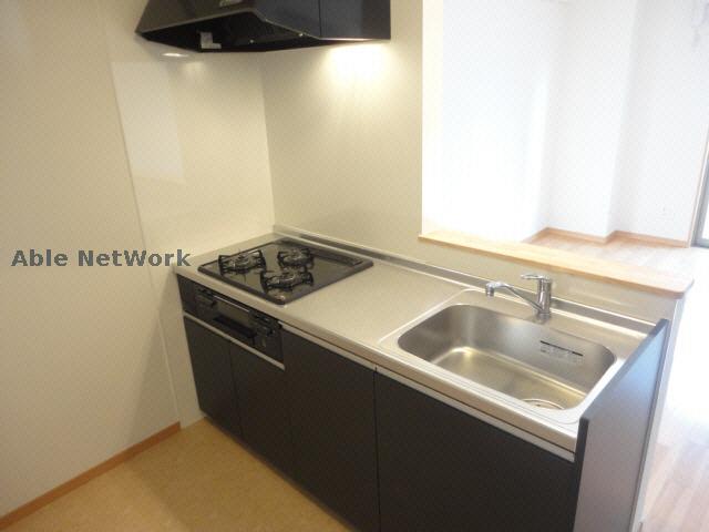 キッチン　※同物件別部屋の写真です。