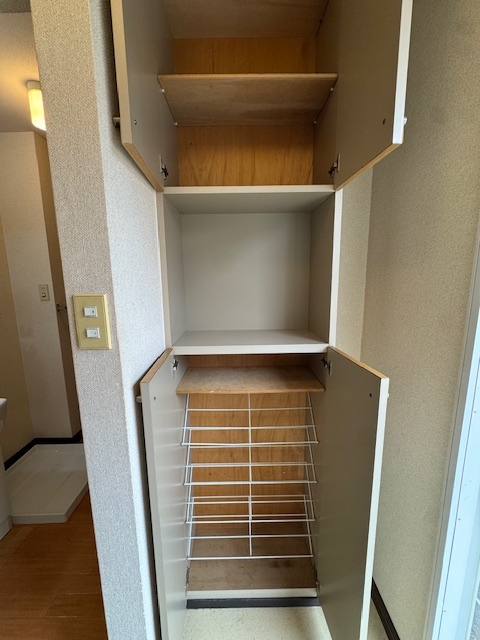 玄関　下駄箱