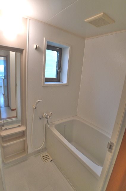 バス・シャワールーム　別号室の参考写真です