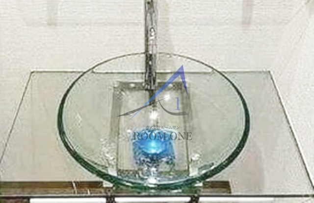 洗面設備　独立洗面台です。