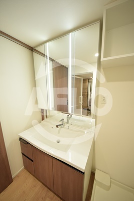 洗面設備　RJR堺筋本町タワー　独立洗面台