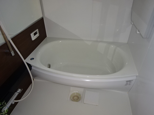 バス・シャワールーム　追い焚きバス