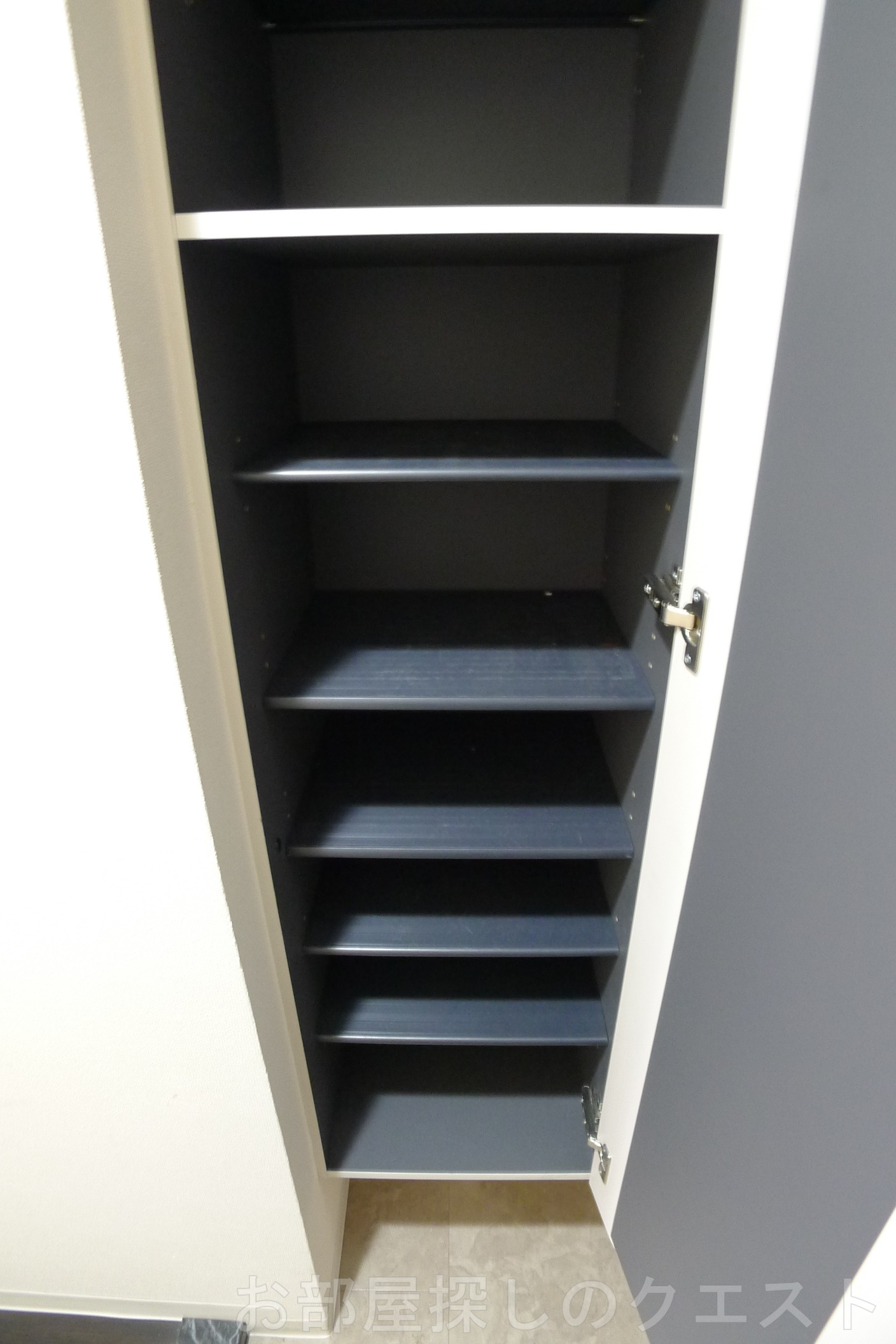 玄関　（写真は同物件イメージ）